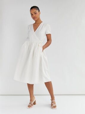 OAK + FORT Off White Wrap Midi Dress with Short Sleeves